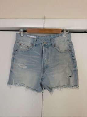 Zara Light Wash Distressed Denim Shorts - Women's